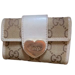 Authentic Gucci Heart GG Canvas Brown Key Case